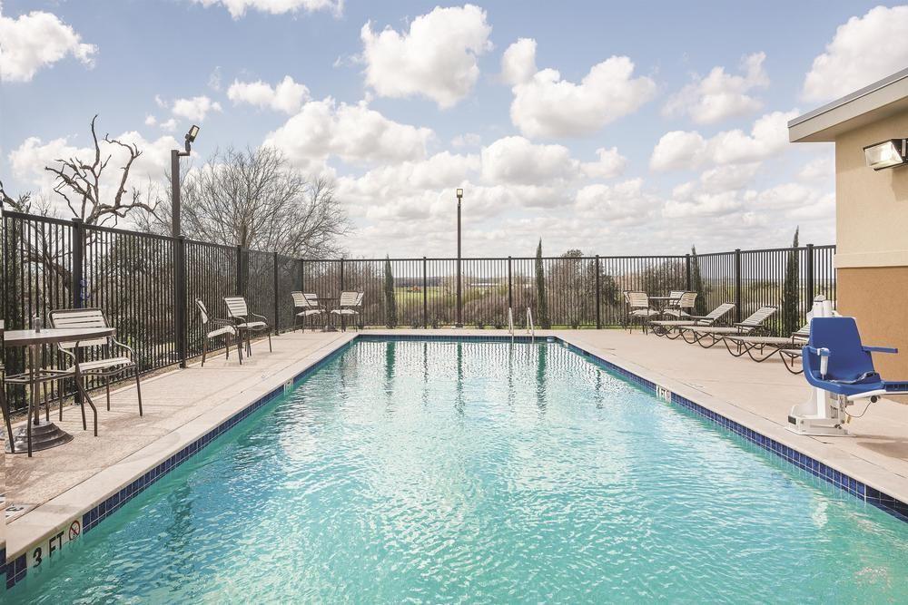 Sleep Inn & Suites Gonzales Near Palmetto State Park Экстерьер фото