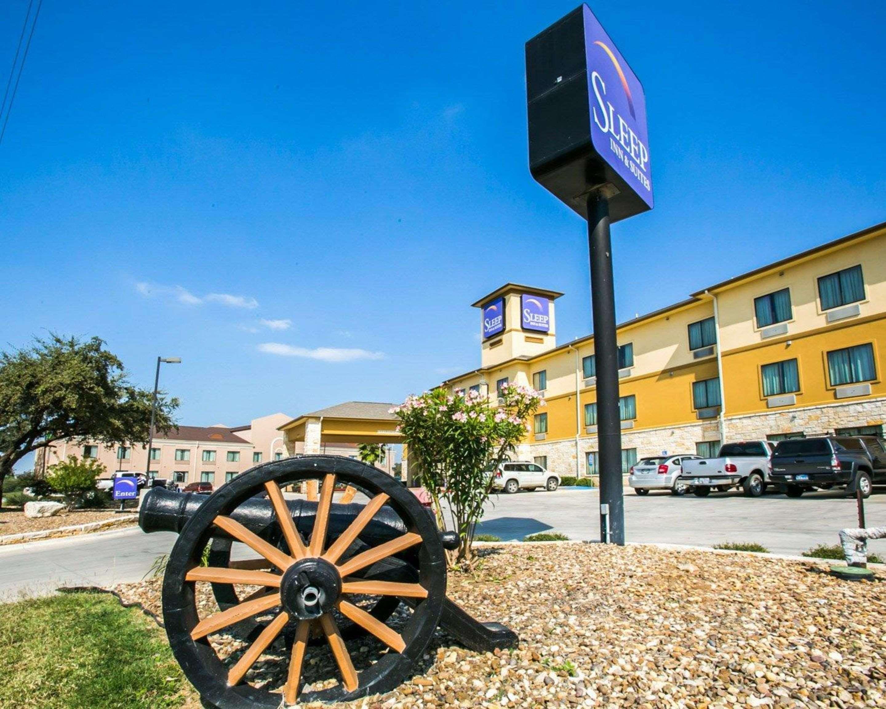 Sleep Inn & Suites Gonzales Near Palmetto State Park Экстерьер фото